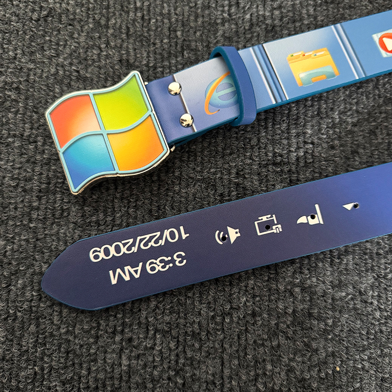 Retro Desktop UI Printed Pin B - Tech Wear Accessories avaliação e preço